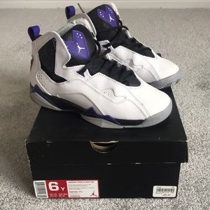Lightly worn Exclusive Jordan True Flight BG